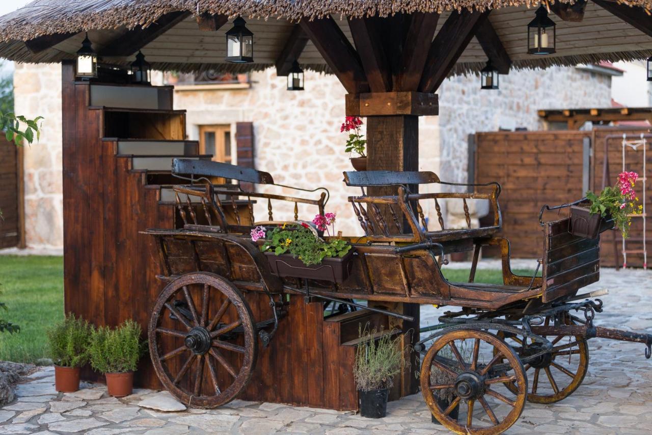 Villa Kuca Za Odmor Joko I Jeka Bogatić Exterior foto